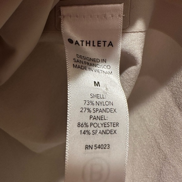 Athleta Urbanite Beige Shirt size Medium - Picture 6 of 8